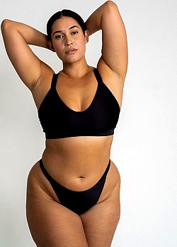 Amanda Kay (Model) image 1 of 4