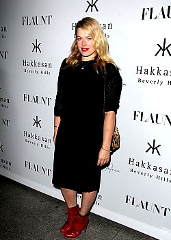 Amanda De Cadenet image 1 of 1