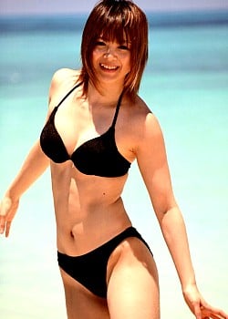 Mayu Iwatani image 1 of 1