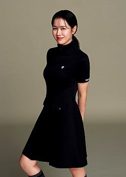 Son Ye-jin image 1 of 2