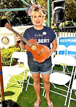 Victoria Jackson image 1 of 2