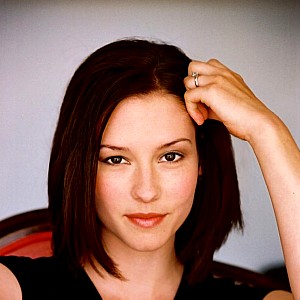 Chyler Leigh Supergirl Porn - Chyler Leigh - Free pics, galleries & more at Babepedia