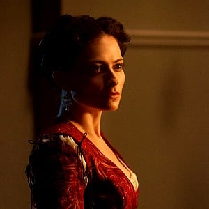 Lara Pulver