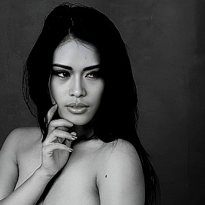 mahesa putri bugil DHE MODEL