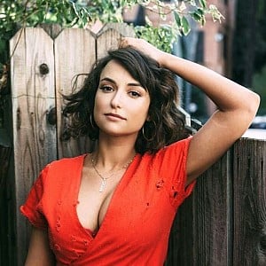 Milana Vayntrub