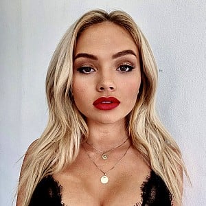 Natalie Alyn Lind