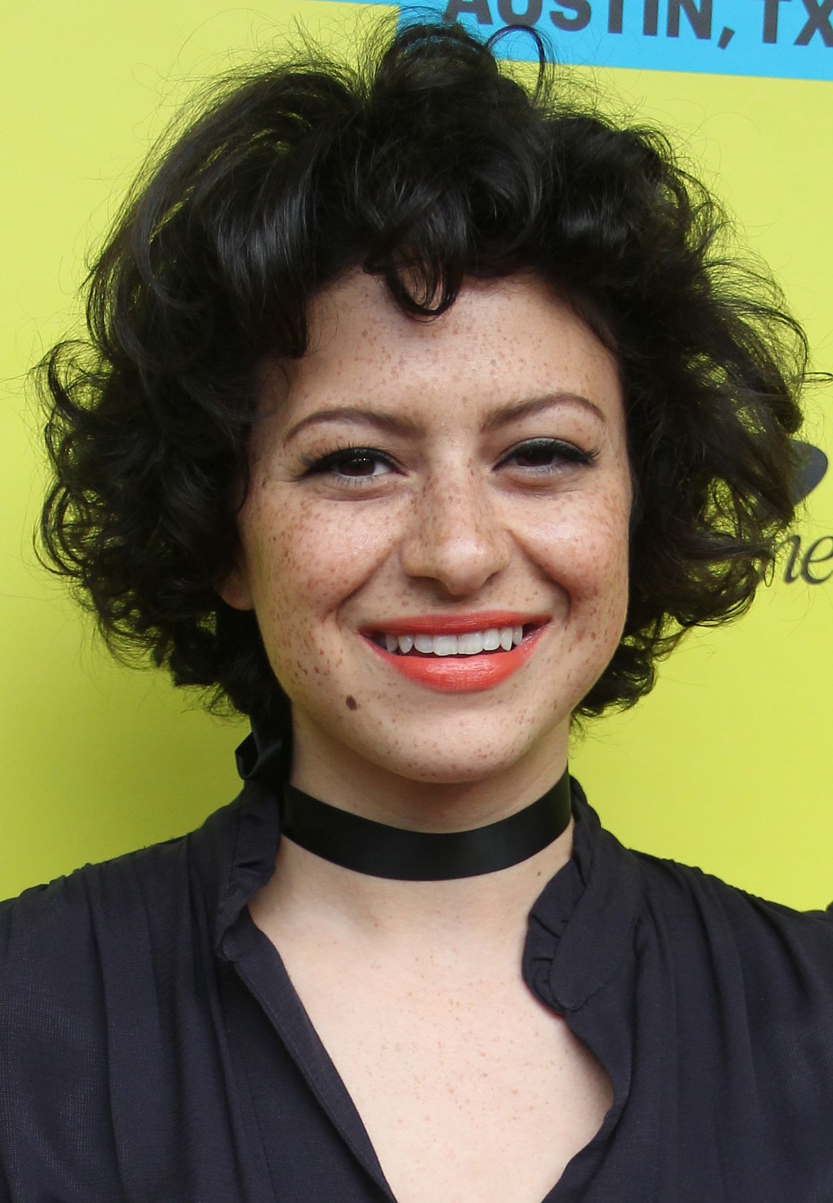 Alia Shawkat - Free pics, galleries & more at Babepedia