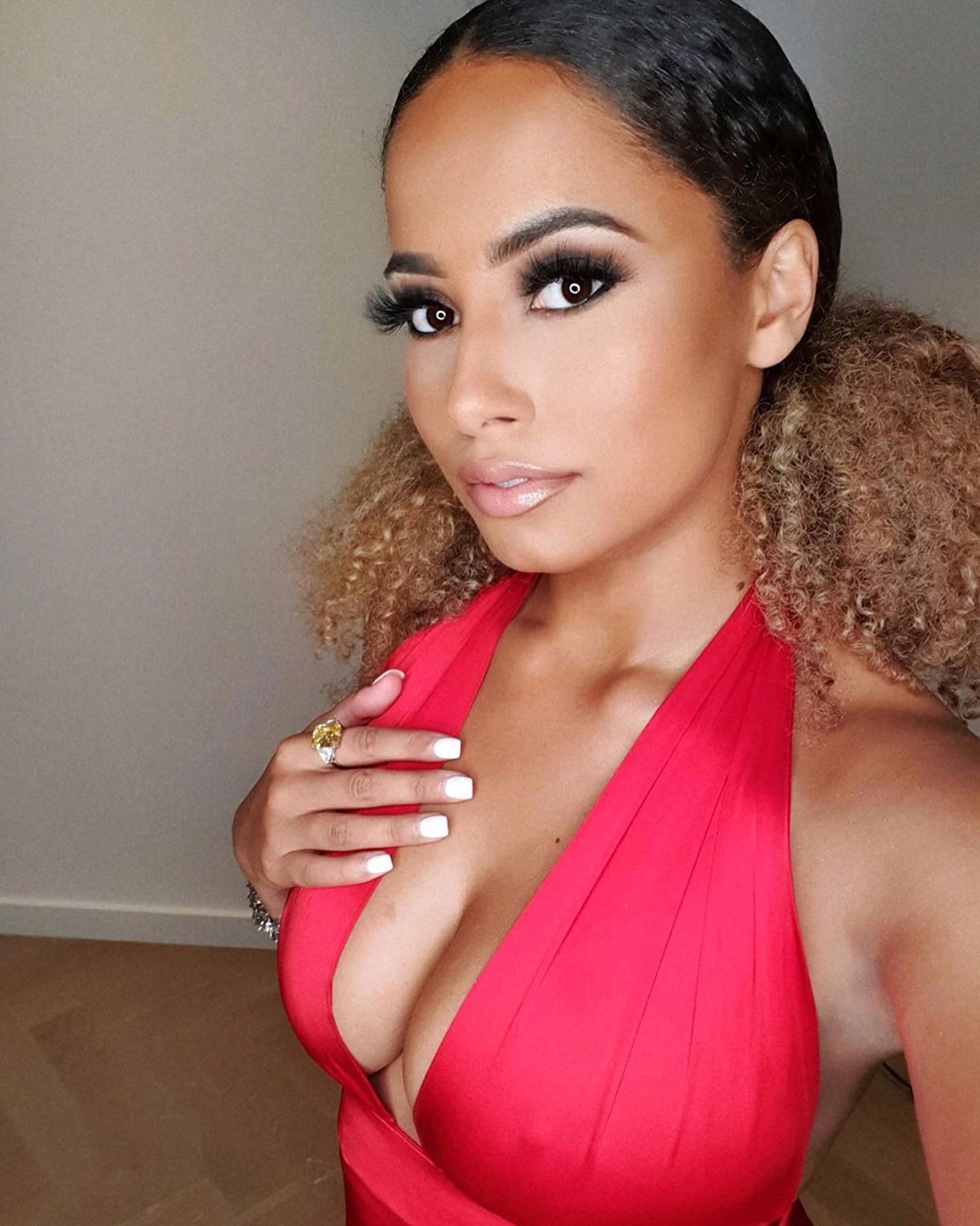 Amber Rose Gill - Free pics, galleries & more at Babepedia