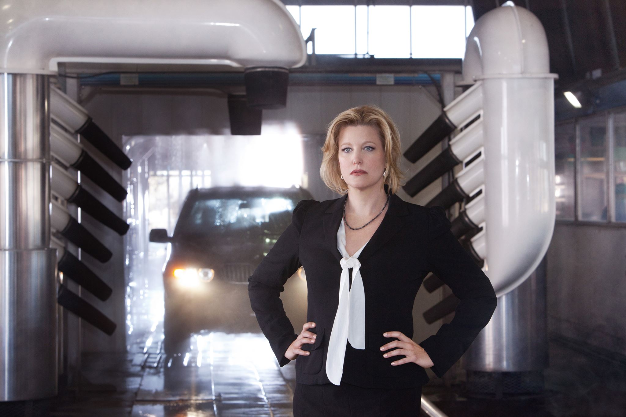 Anna Gunn - Free pics, galleries & more at Babepedia