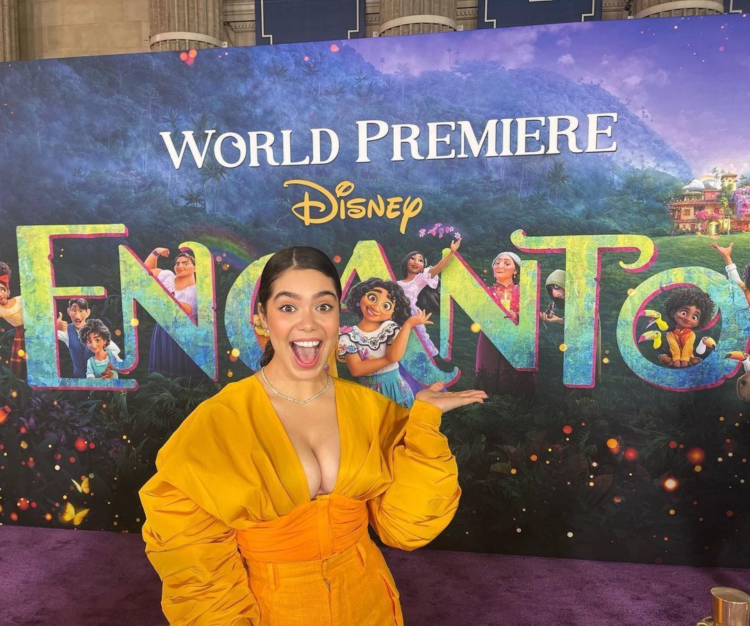 Aulii Cravalho - Free pics, galleries & more at Babepedia