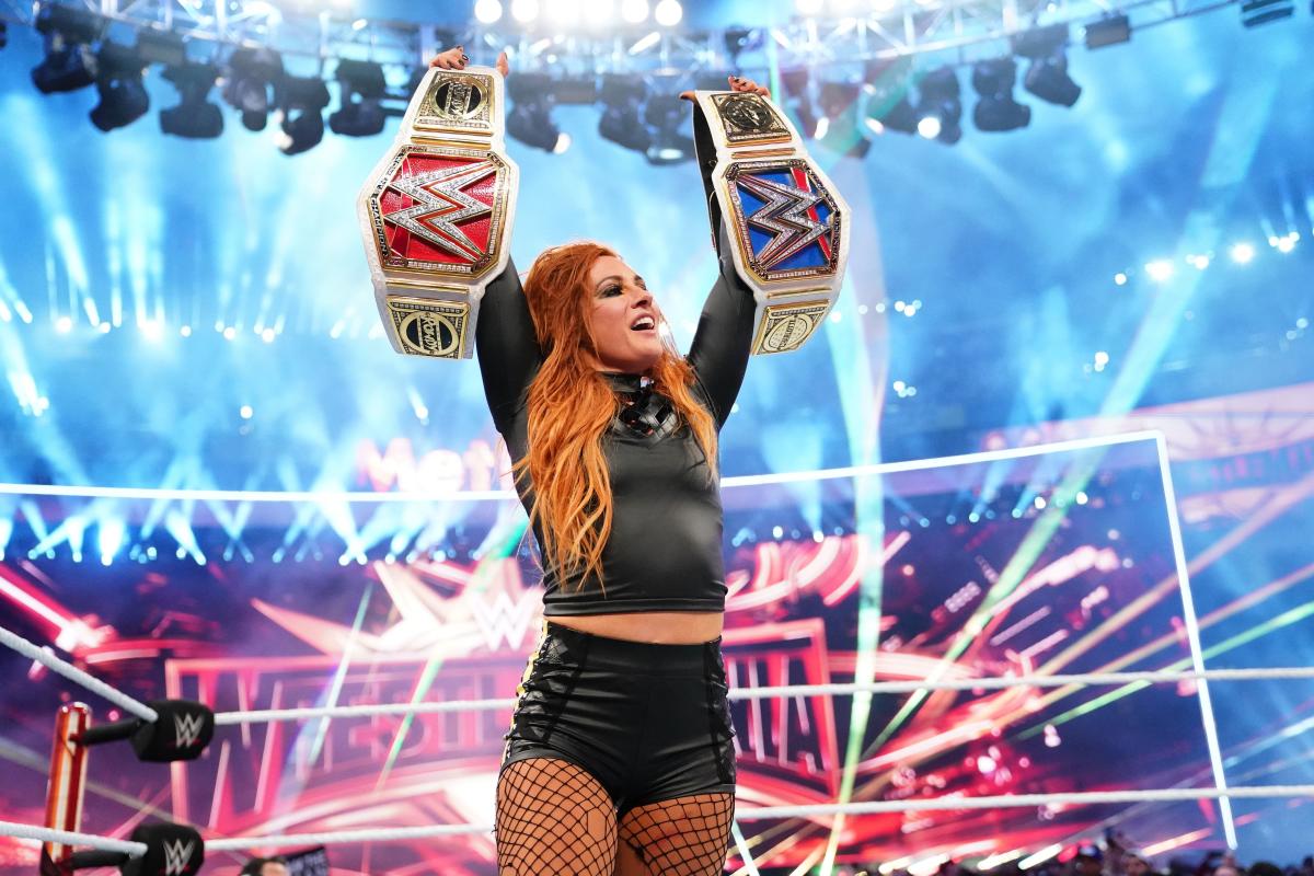 Becky Lynch - Free pics, galleries & more at Babepedia