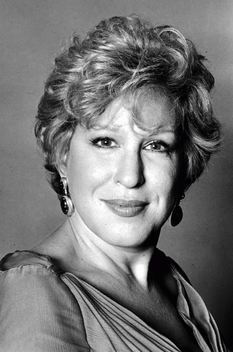 Bette Midler - Free pics, galleries & more at Babepedia