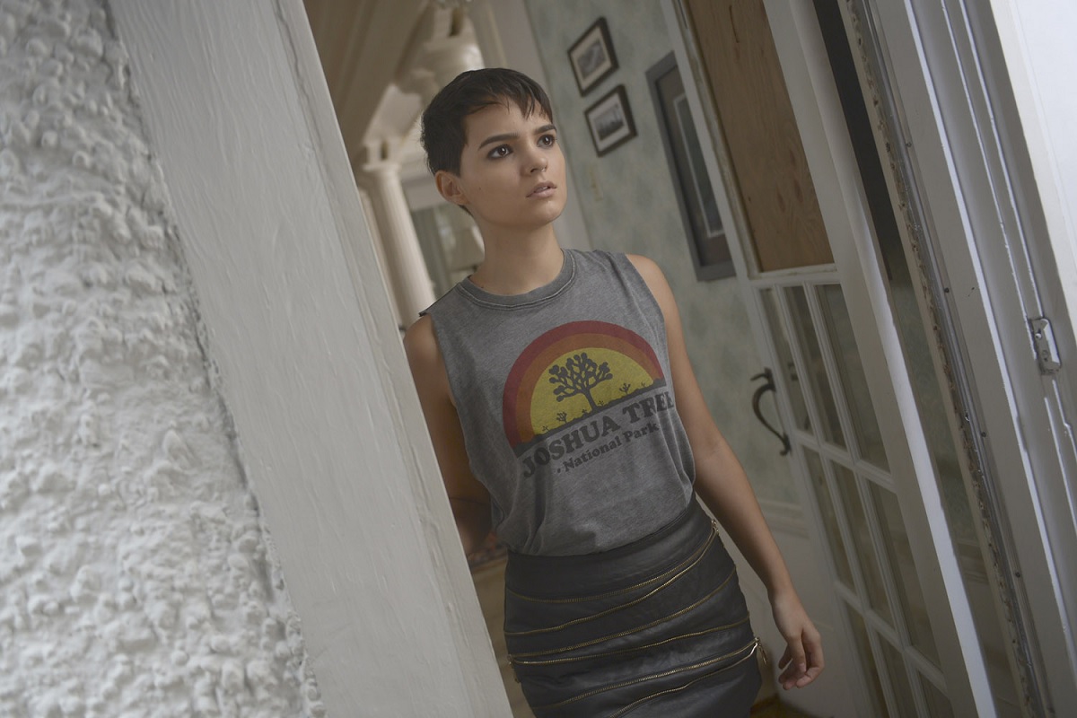 Brianna Hildebrand - Free pics, galleries & more at Babepedia