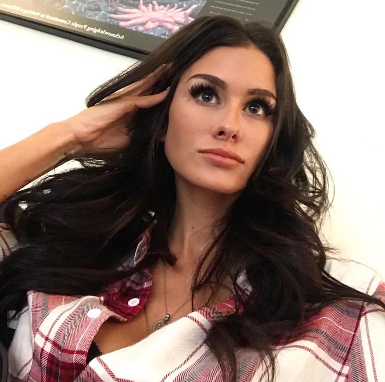 Brittany Furlan - Free pics, galleries & more at Babepedia