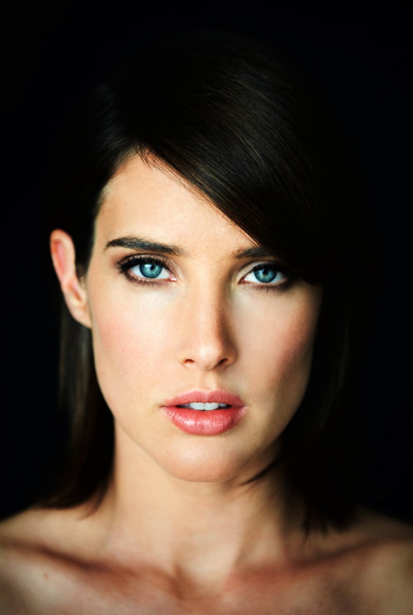 Cobie Smulders - Free pics, galleries & more at Babepedia