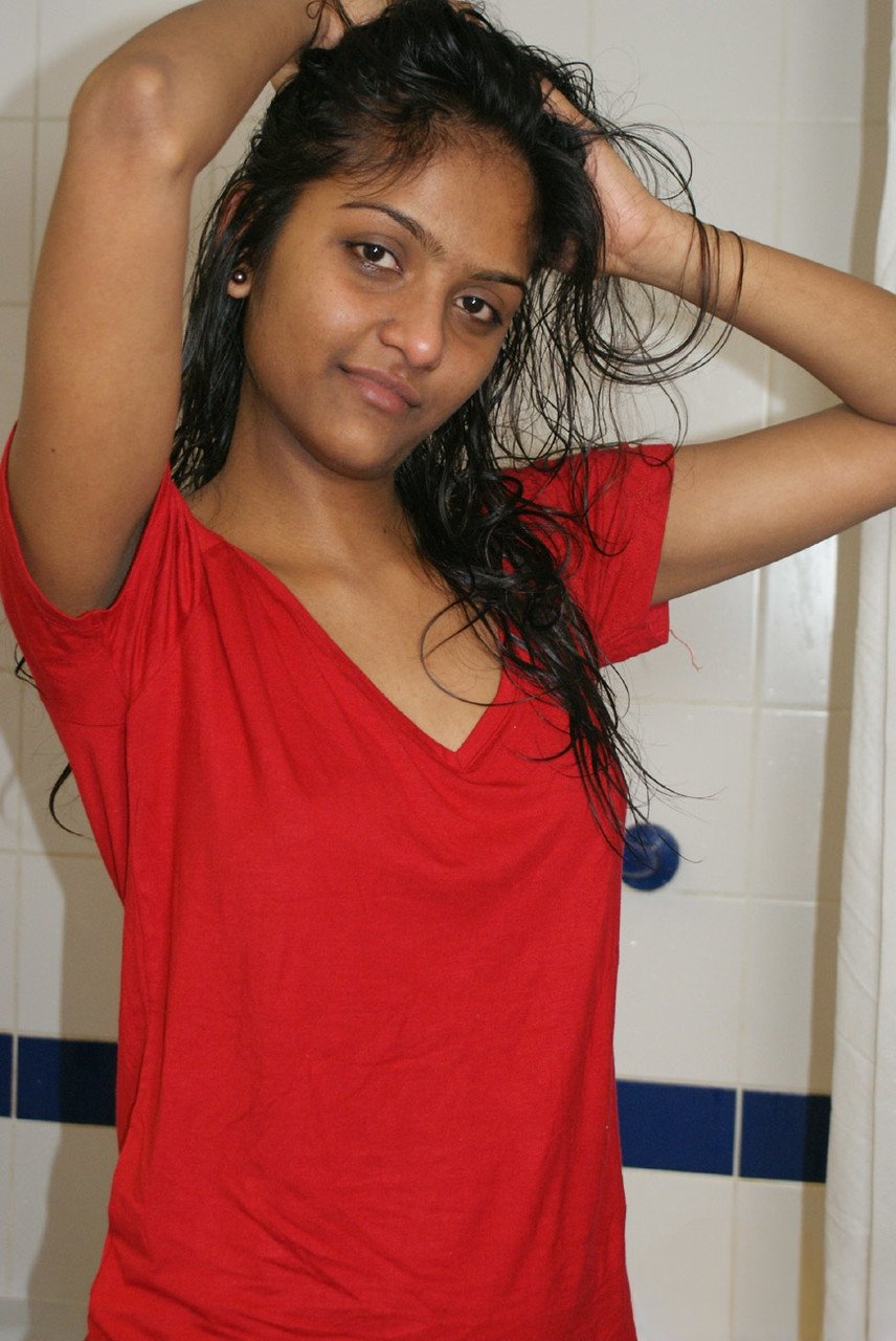 Divya Yogesh - Free nude pics, galleries & more at Babepedia