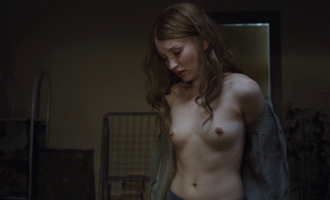 Emily Browning - Free pics, galleries & more at Babepedia