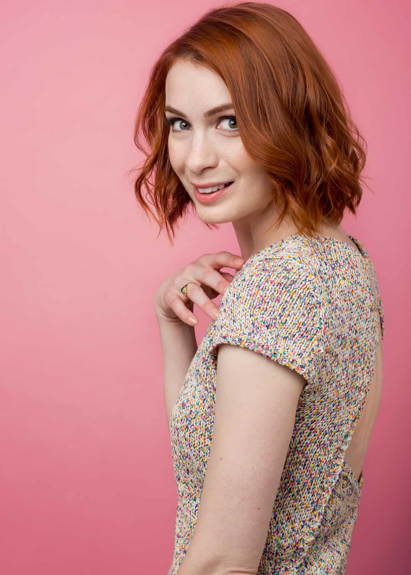 Felicia Day - Free pics, galleries & more at Babepedia