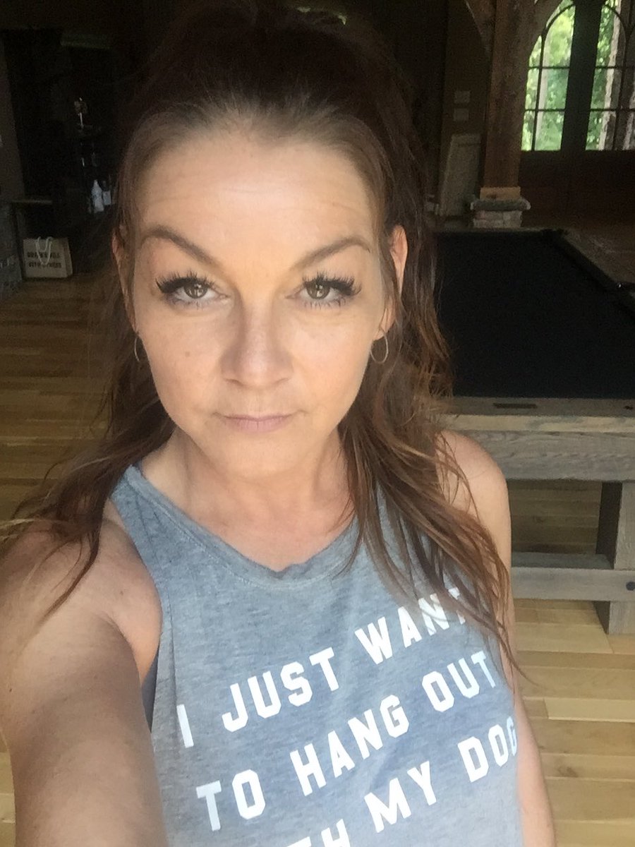 Gretchen Wilson - Free pics, galleries & more at Babepedia