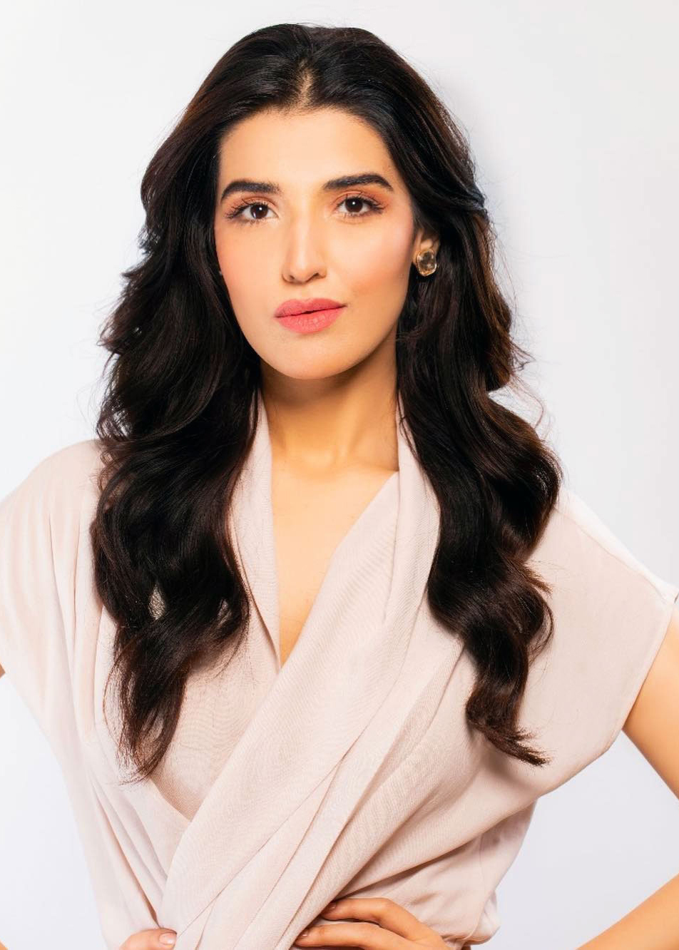 Hareem Farooq - Free pics, galleries & more at Babepedia