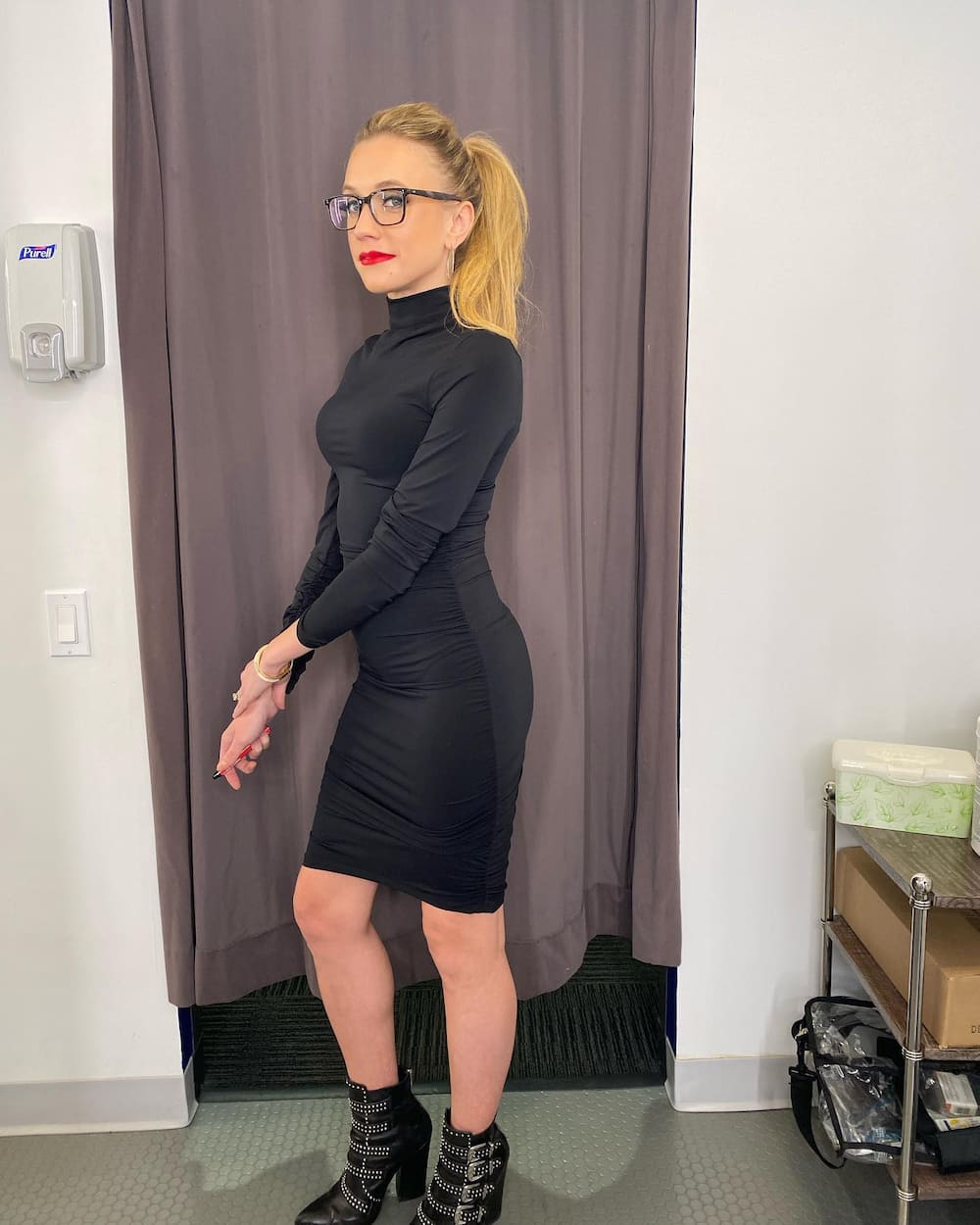 Katherine Clare Timpf - Free pics, galleries & more at Babepedia