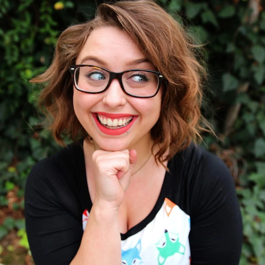 Laci Green - Free pics, galleries & more at Babepedia