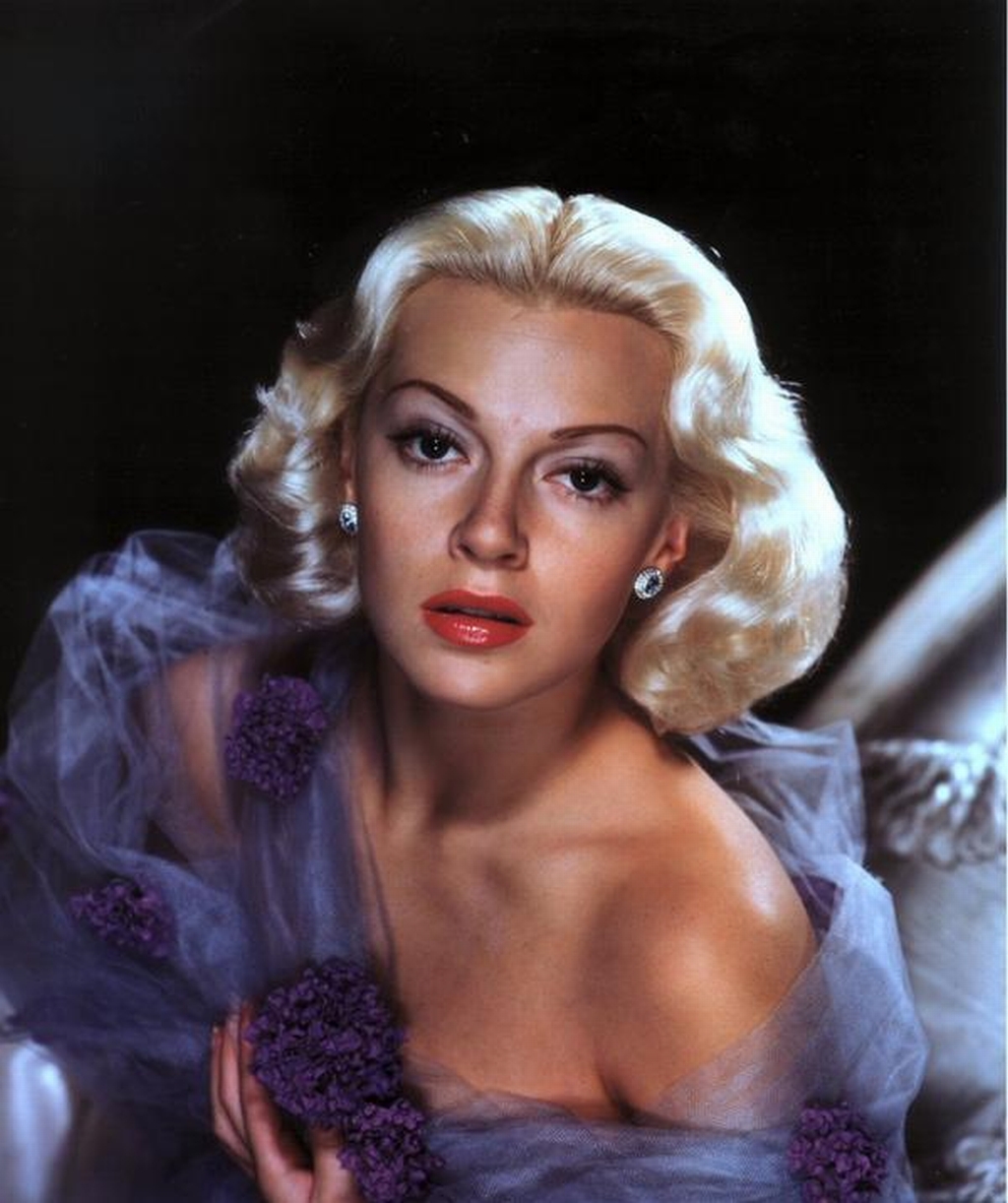 Lana Turner - Free pics, galleries & more at Babepedia