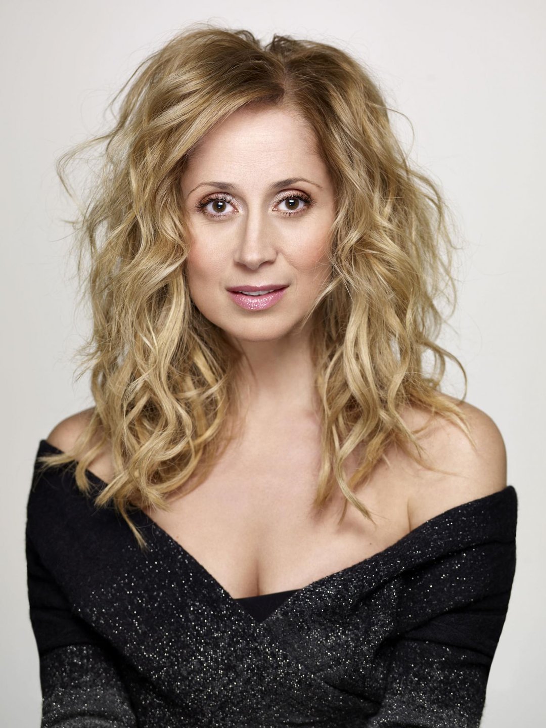 Lara Fabian - Free pics, galleries & more at Babepedia