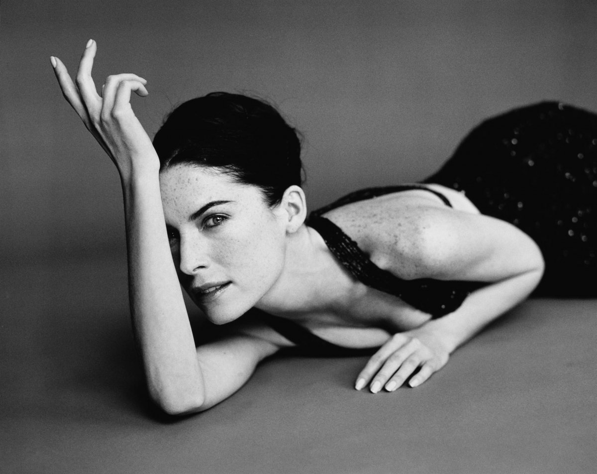 Lara Flynn Boyle - Free pics, galleries & more at Babepedia