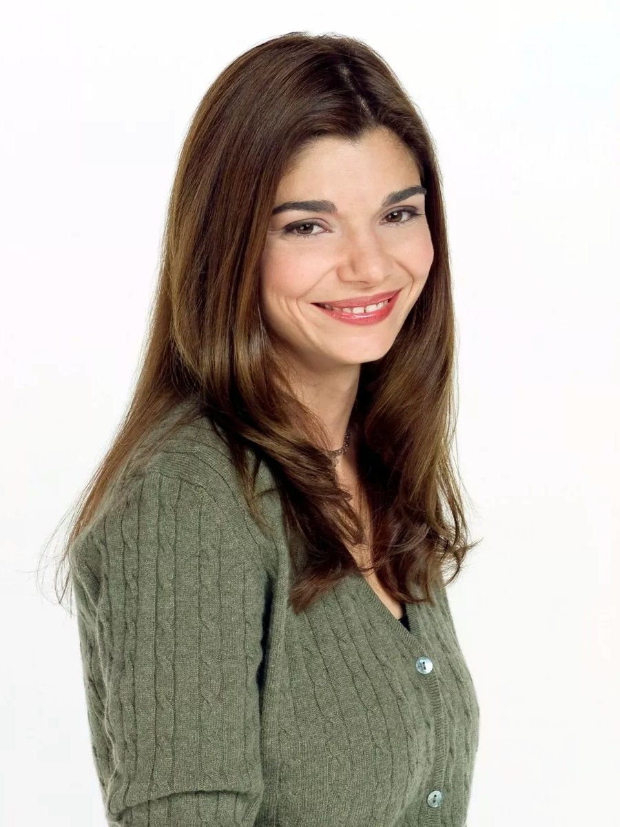 Laura San Giacomo - Free pics, galleries & more at Babepedia