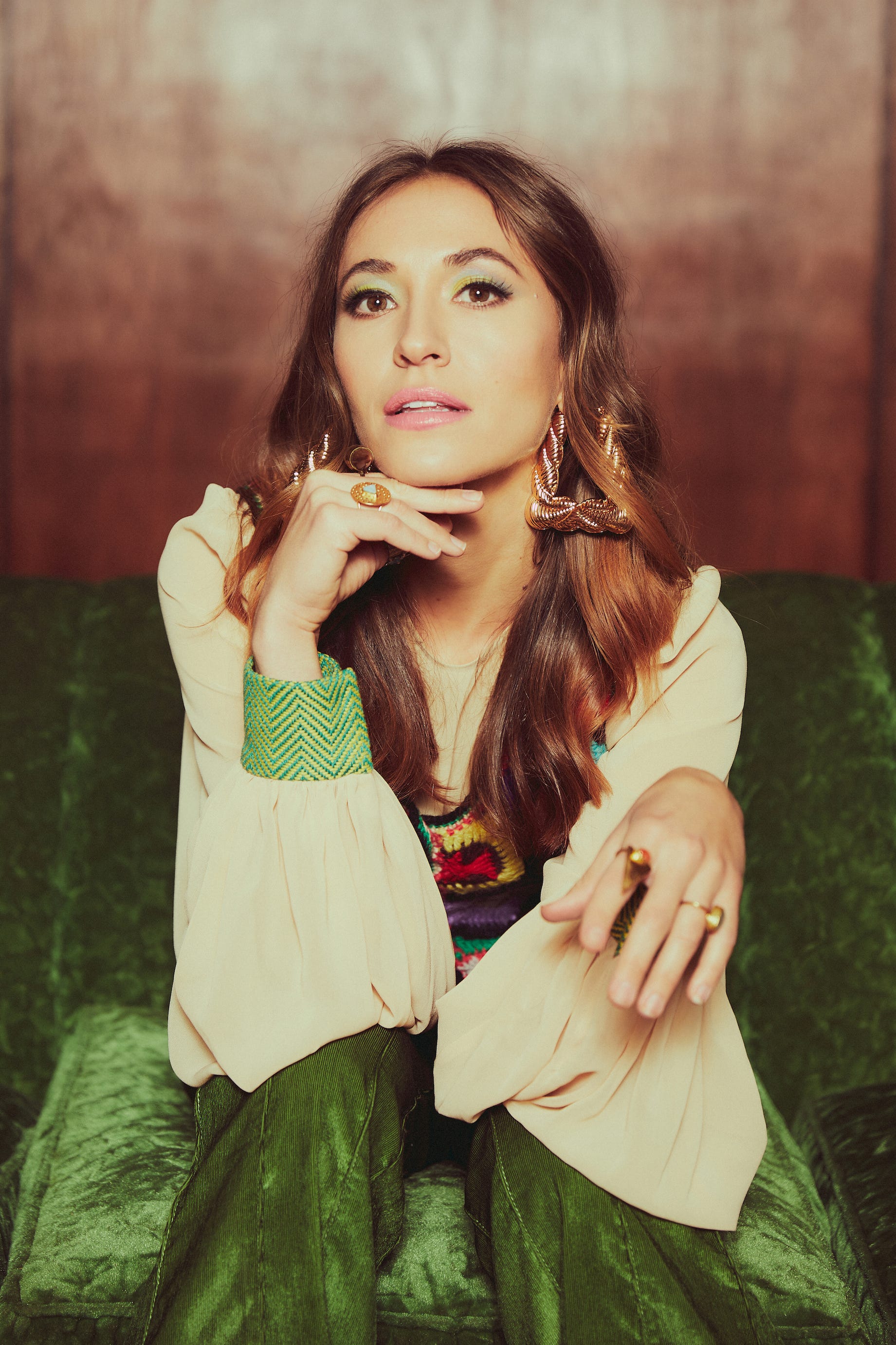 Lauren Daigle - Free pics, galleries & more at Babepedia