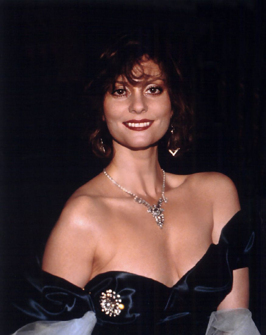 Lesley Ann Warren - Free pics, galleries & more at Babepedia