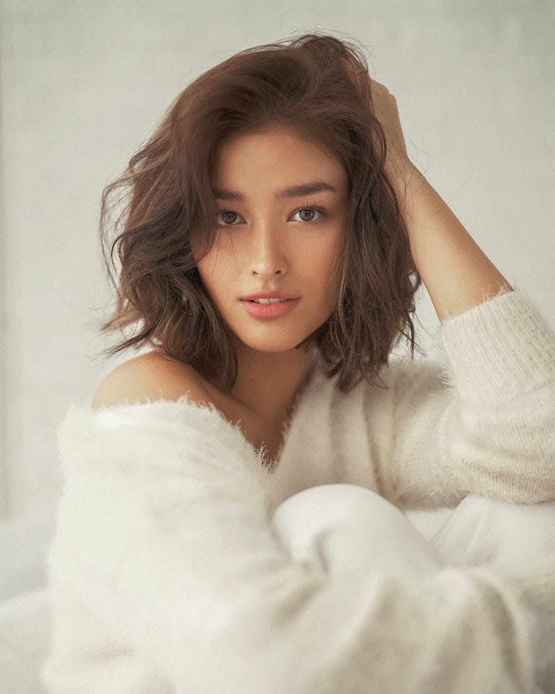 Liza Soberano - Free sexy pics, galleries & more at Babepedia