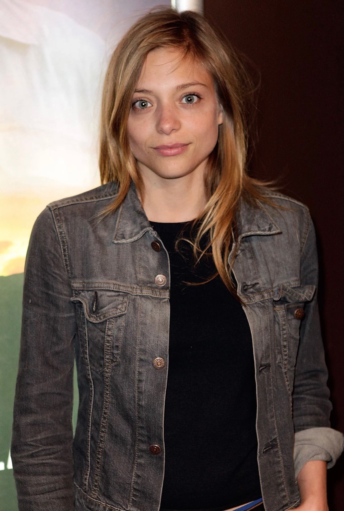 Lizzie Brochere - Free pics, galleries & more at Babepedia