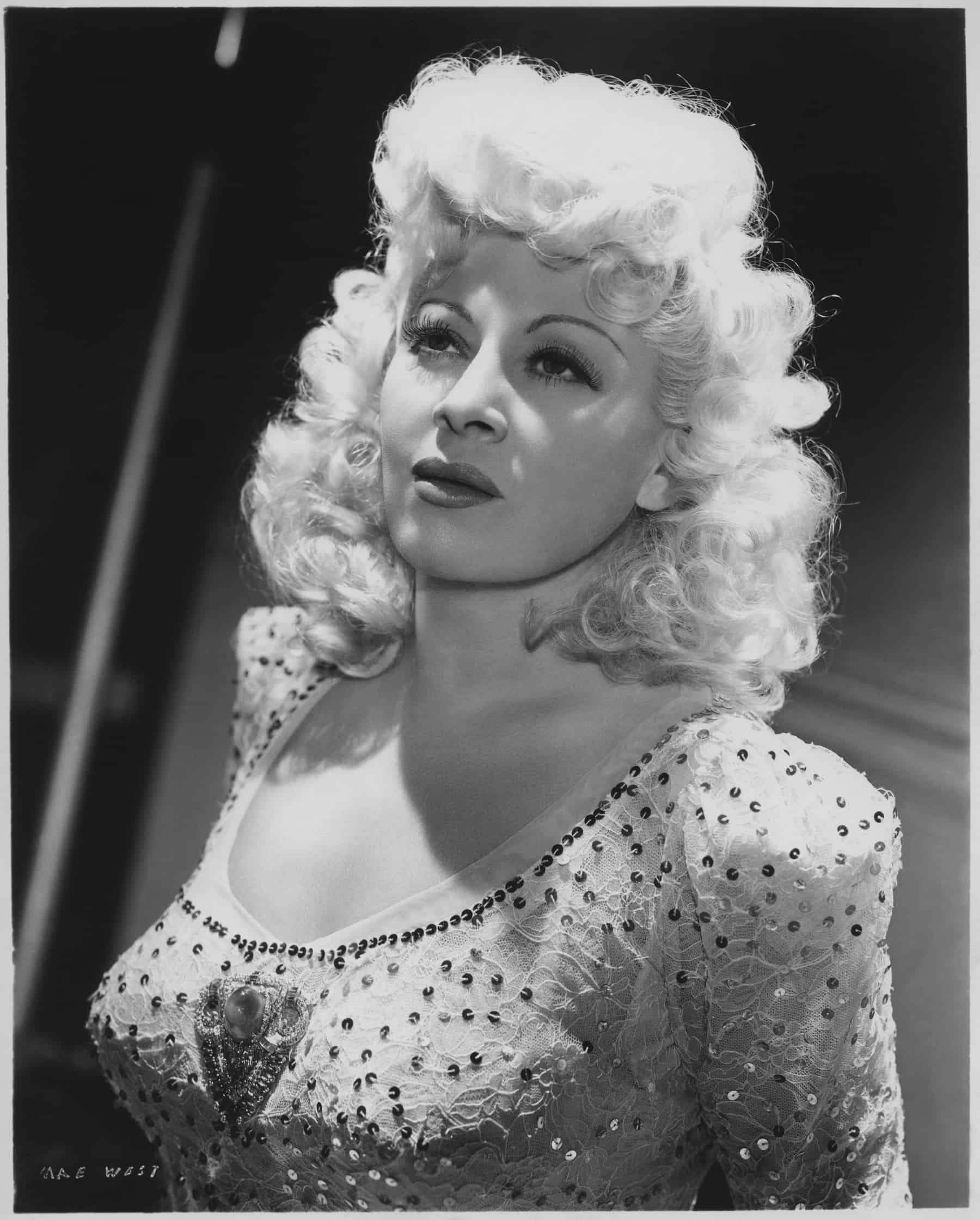 Mae West - Free pics, galleries & more at Babepedia