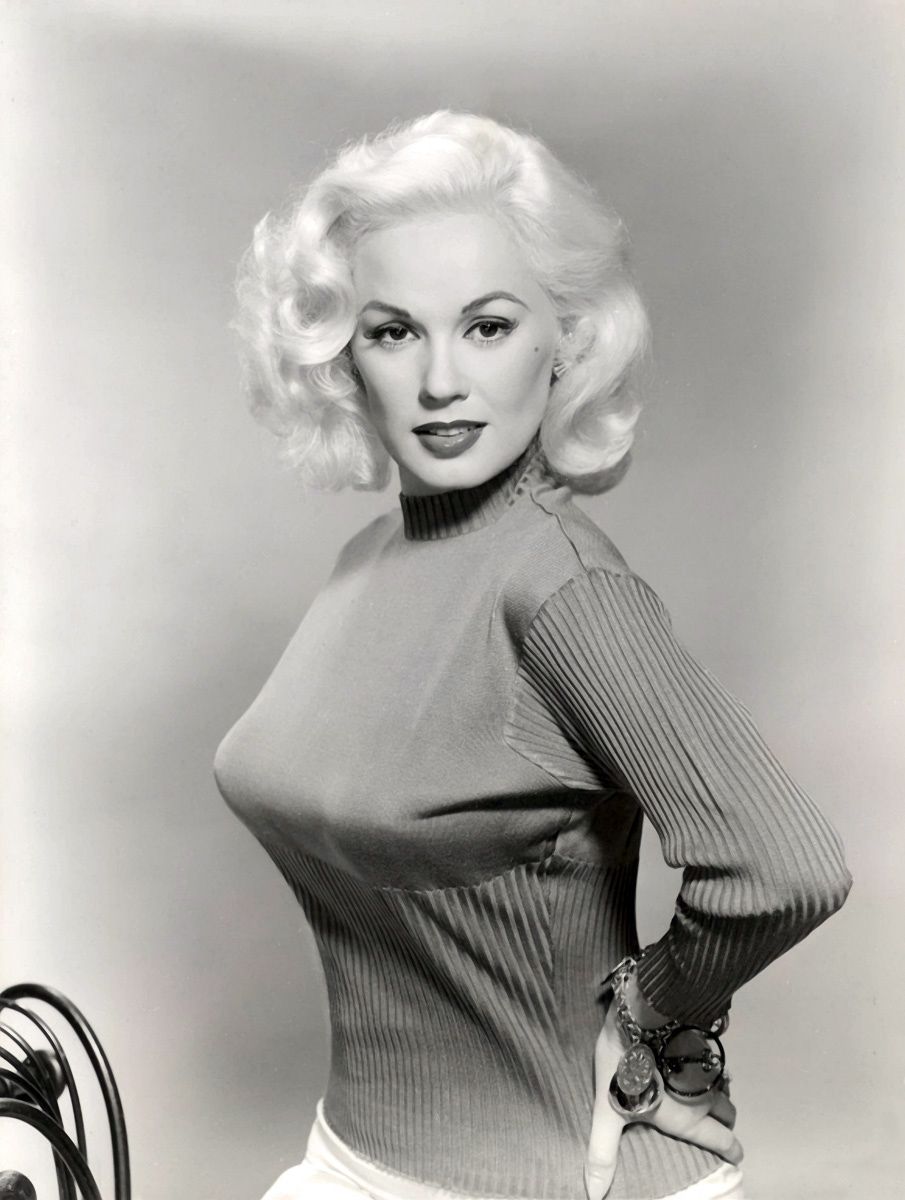 Mamie Van Doren - Free sexy pics, galleries & more at Babepedia