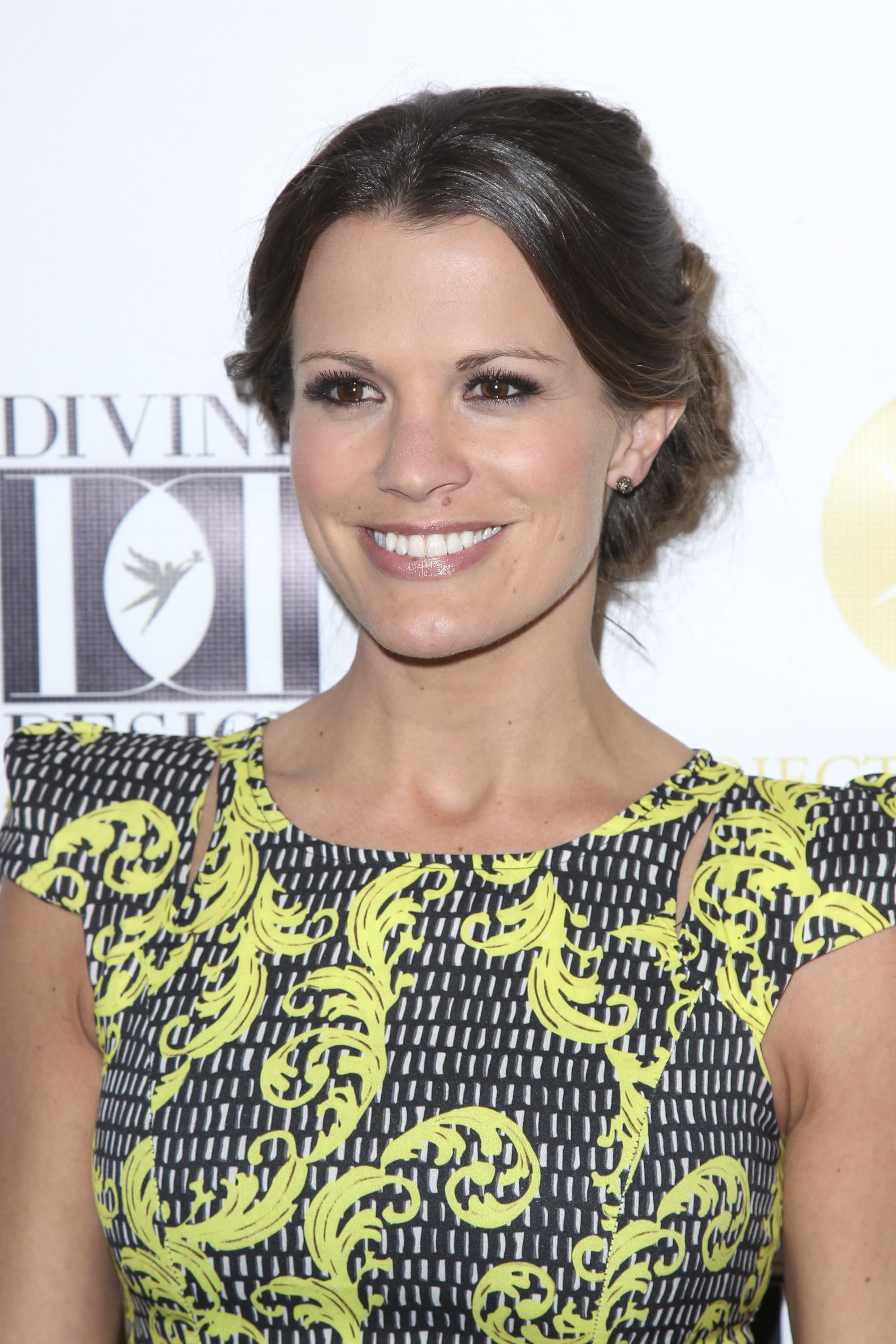 Melissa Claire Egan - Free pics, galleries & more at Babepedia