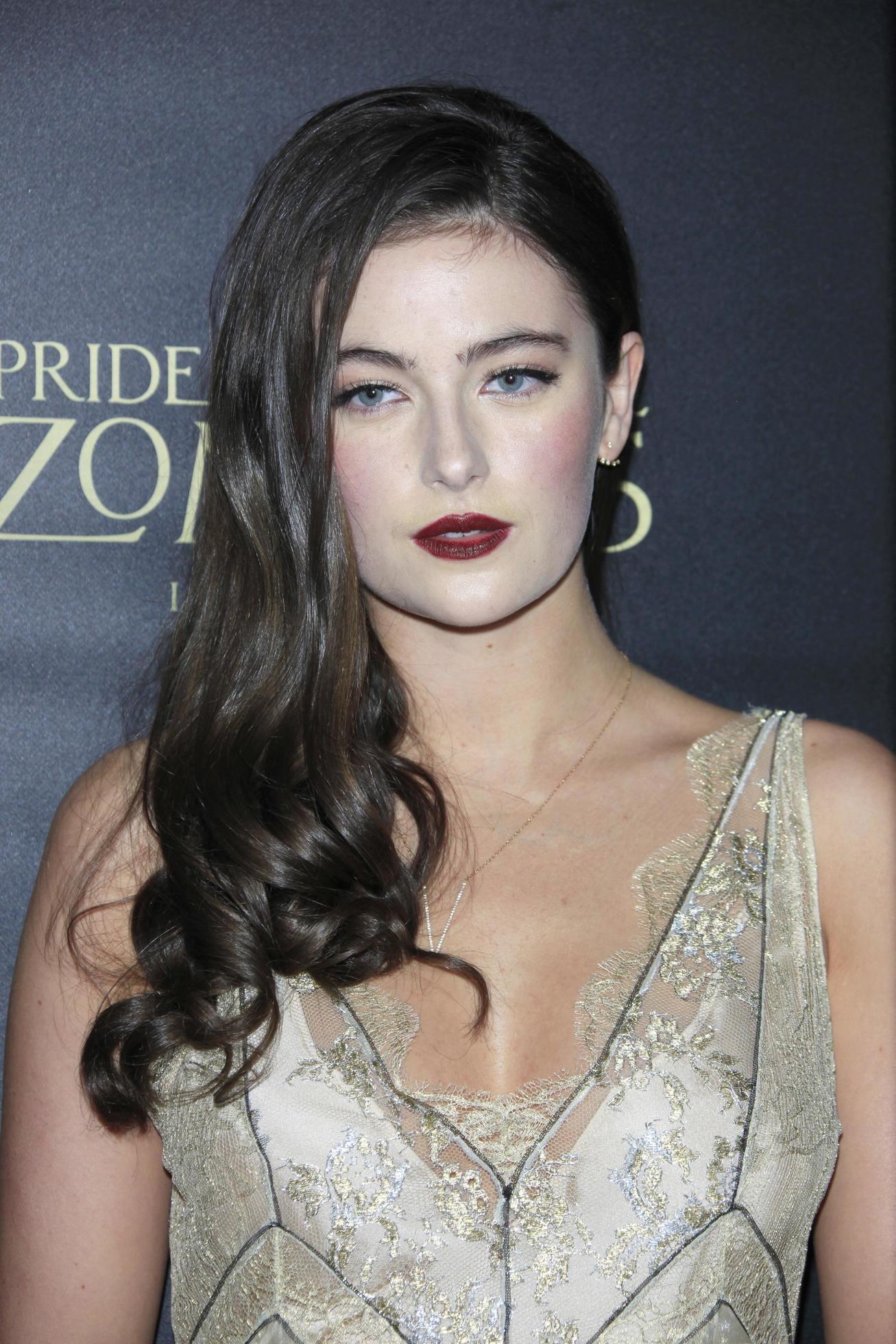 Millie Brady - Free pics, galleries & more at Babepedia