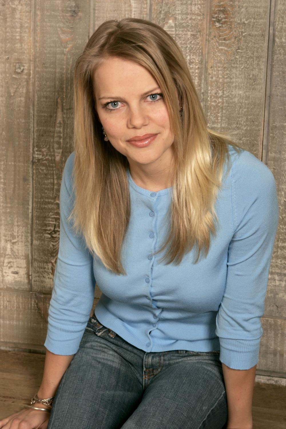 Mircea Monroe - Free pics, galleries & more at Babepedia