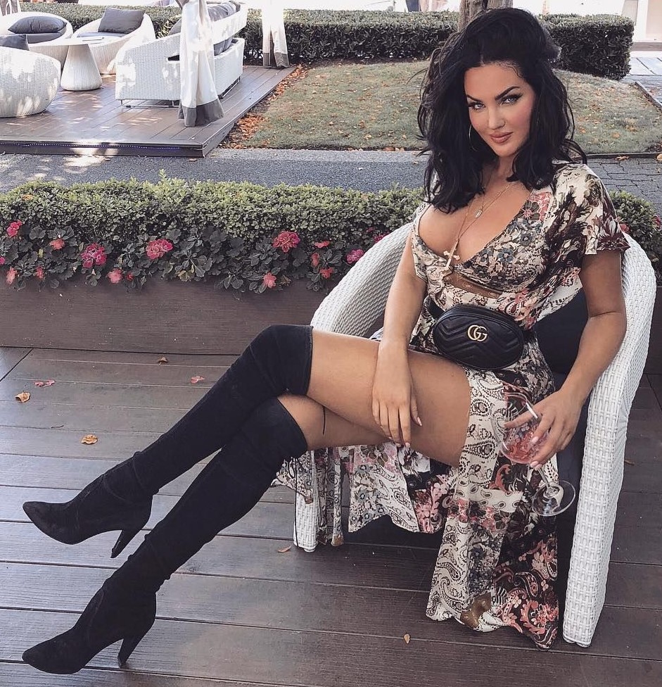 Natalie Halcro - Free pics, galleries & more at Babepedia