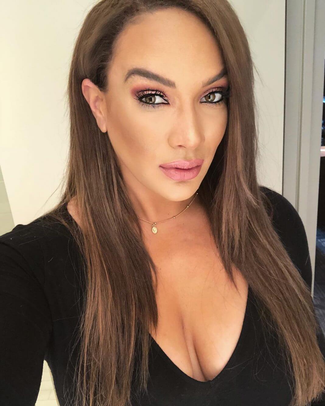 Nia Jax - Free pics, galleries & more at Babepedia