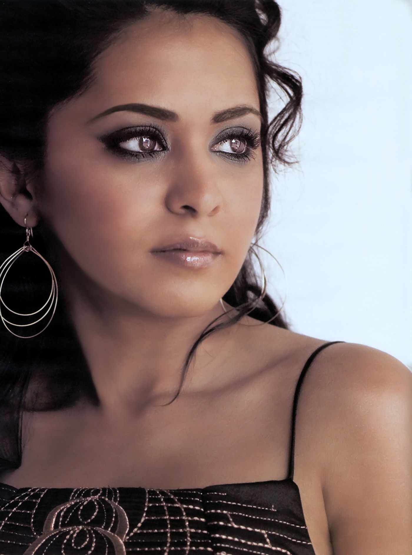 Parminder Nagra - Free pics, galleries & more at Babepedia