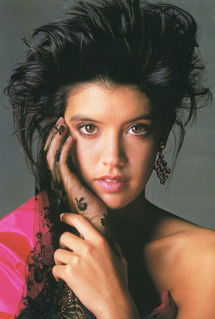 Phoebe Cates - Free pics, galleries & more at Babepedia