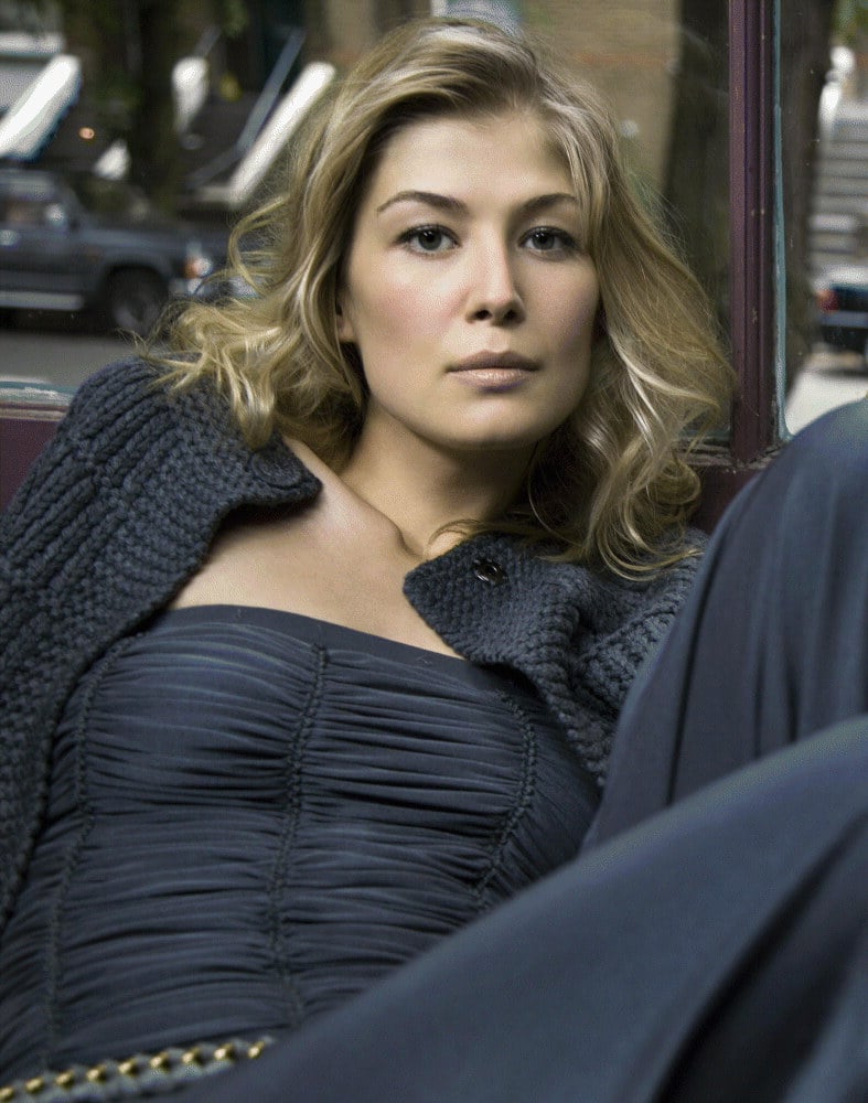 Rosamund Pike - Free pics, galleries & more at Babepedia