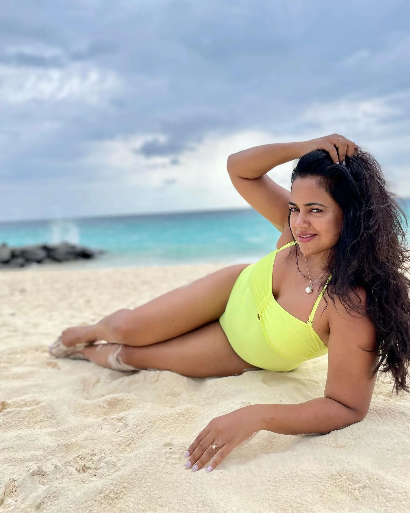 Sameera Reddy - Free pics, galleries & more at Babepedia