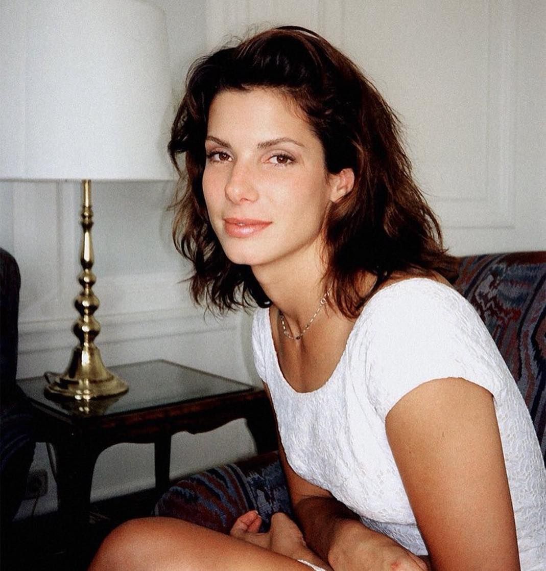 Sandra Bullock - Free pics, galleries & more at Babepedia