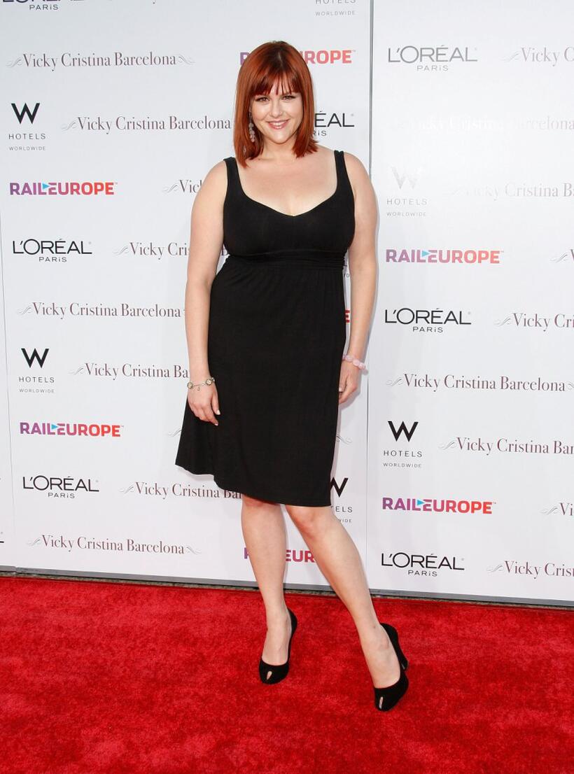 Sara Rue - Free pics, galleries & more at Babepedia