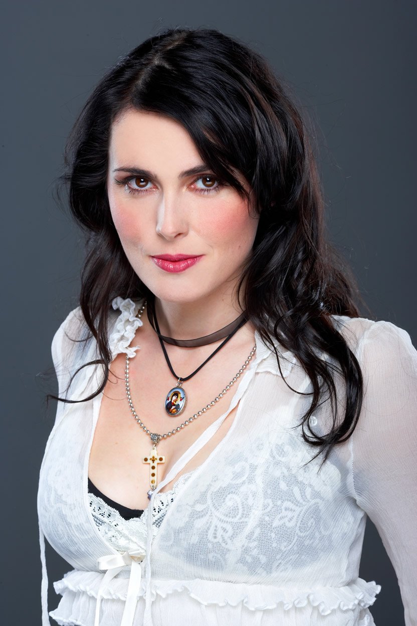 Sharon Den Adel - Free pics, galleries & more at Babepedia