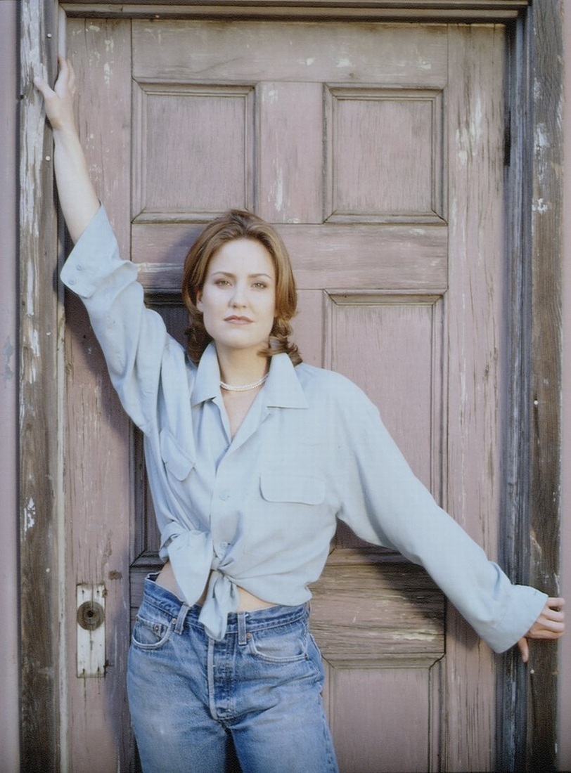 Sherry Stringfield - Free pics, galleries & more at Babepedia