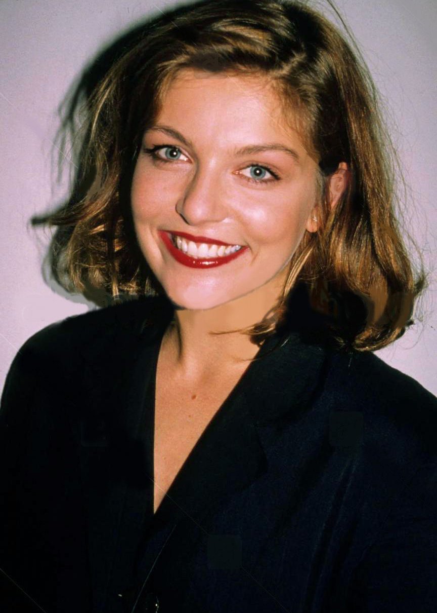 Sheryl Lee - Free pics, galleries & more at Babepedia